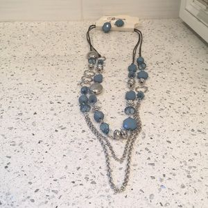 Turquoise & silver-toned necklace w earrings